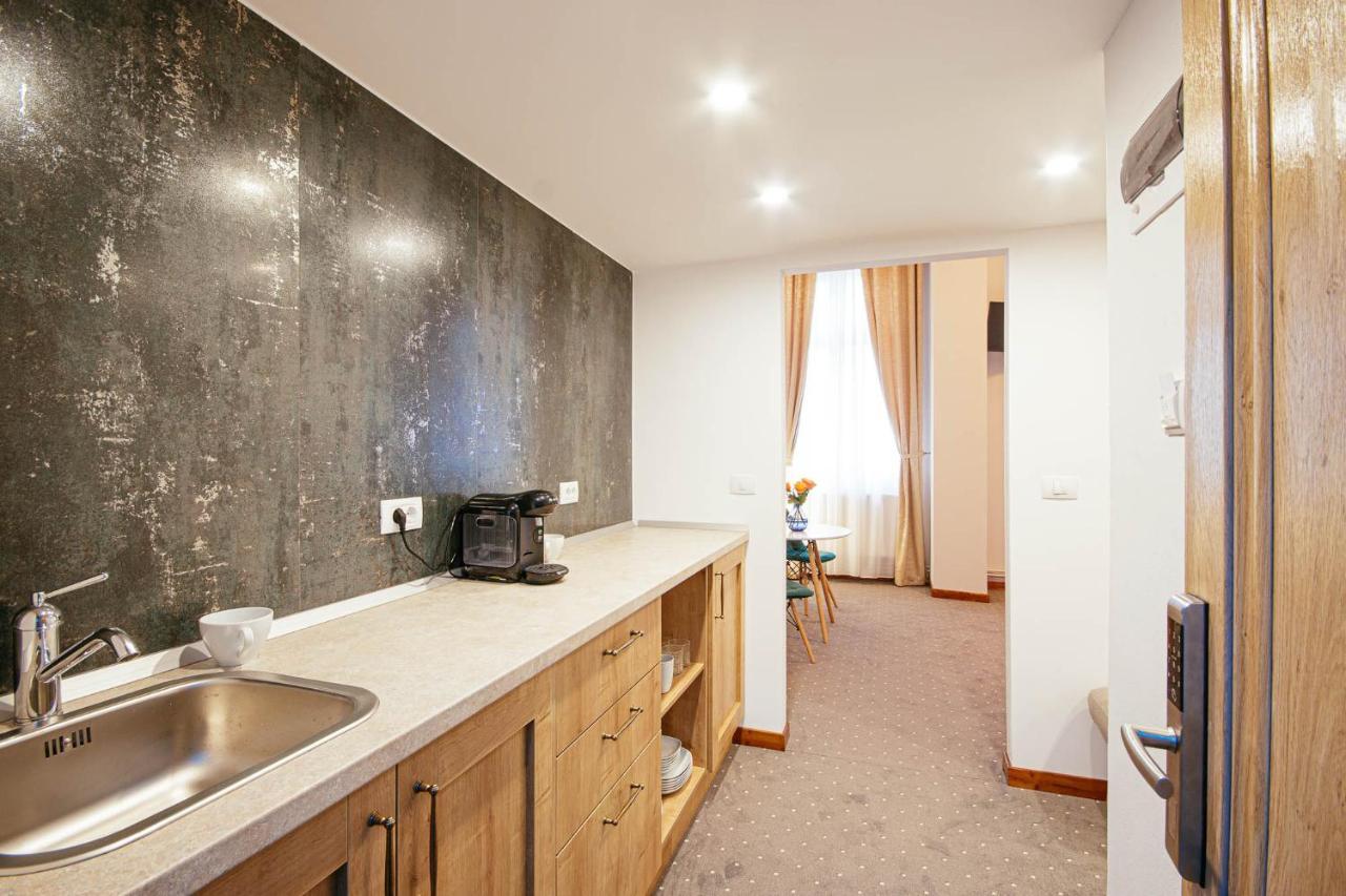 Buchenland Hotel Кымпулунг-Молдовенеск Экстерьер фото