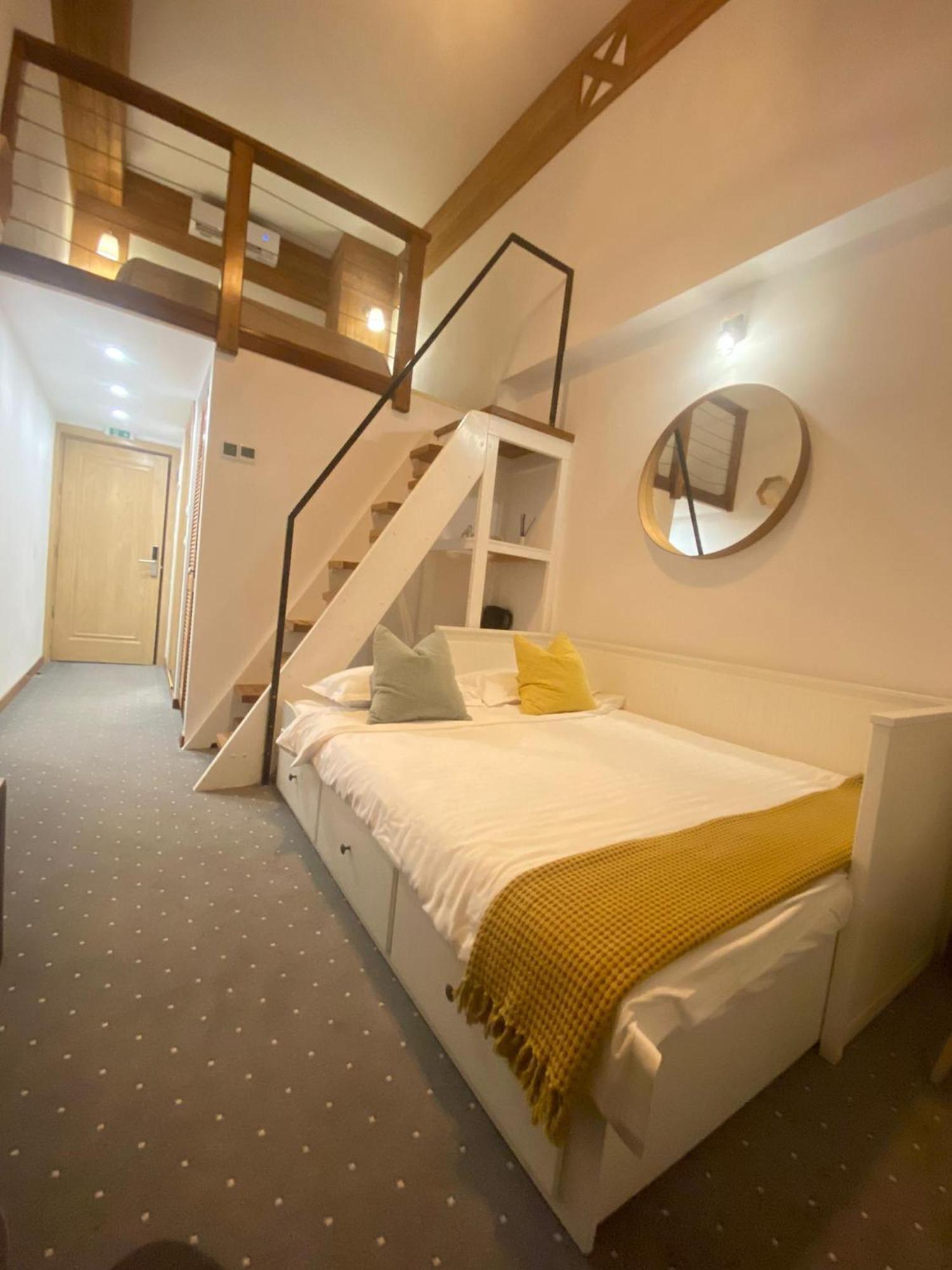 Buchenland Hotel Кымпулунг-Молдовенеск Экстерьер фото